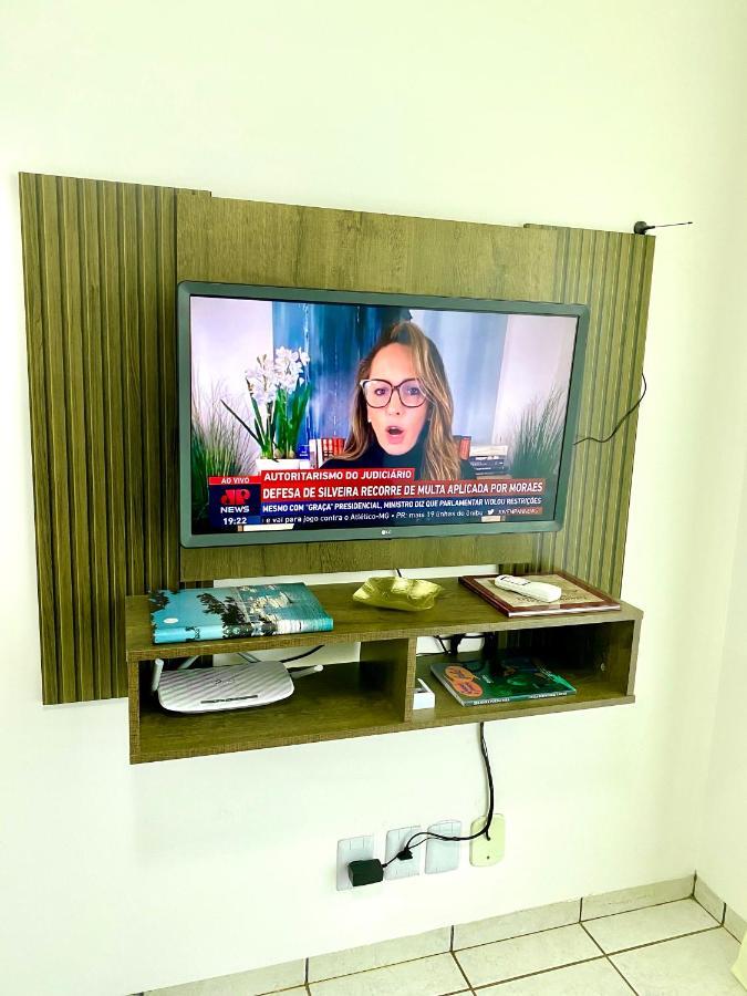 Apto No Centro Perto Do Shopping Com 2 Quartos De Casal Arcond Wifi Fibra Homeoffice E Garagem Em Dourados Buitenkant foto