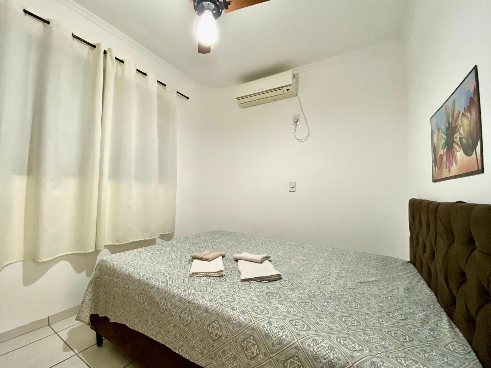 Apto No Centro Perto Do Shopping Com 2 Quartos De Casal Arcond Wifi Fibra Homeoffice E Garagem Em Dourados Buitenkant foto